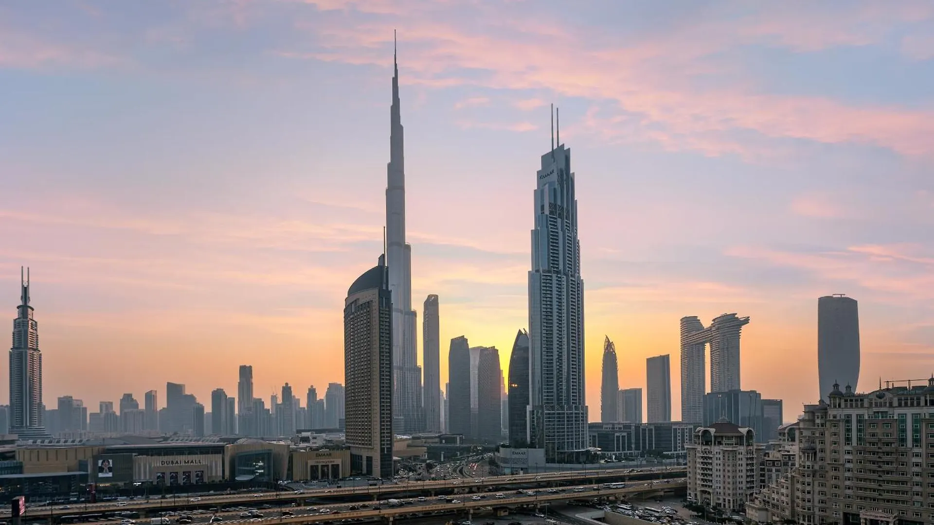Apartment Arthouse Views - Burj Khalifa View & Dubai Mall Access